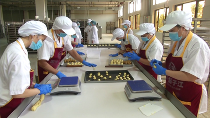 中秋月餅飄香 江夏老字號文創(chuàng)月餅引領食品銷售新風尚